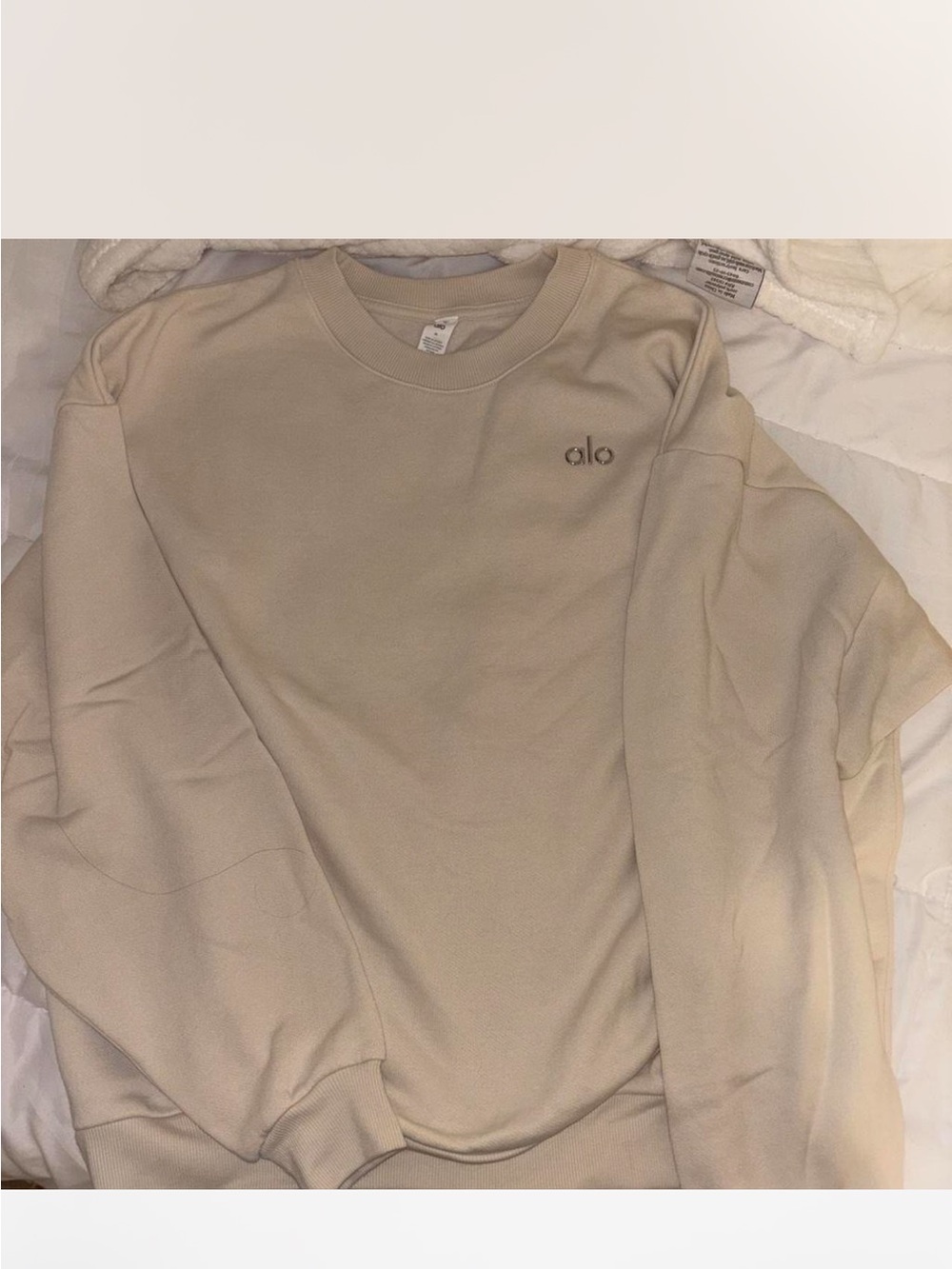 Alo women’s  Crewneck Sweater in Beige